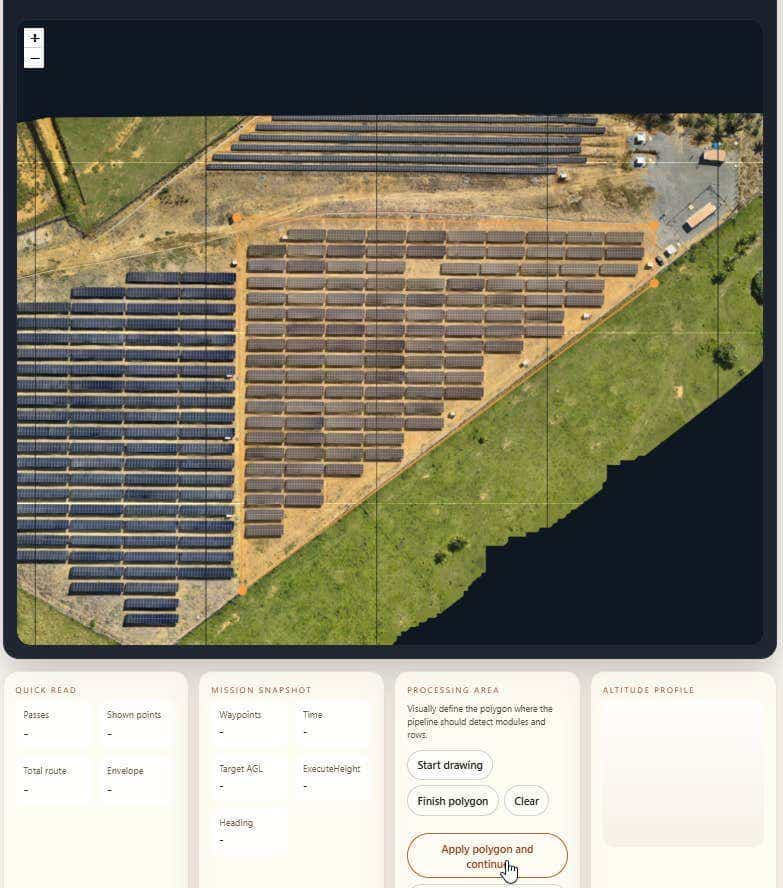Kira flight planner selecting a string-aligned interest area on a Brazilian solar plant orthomap for DJI Mavic 3T thermography